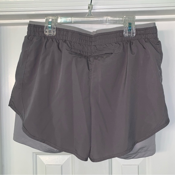 Nike running shorts - Picture 3 of 4